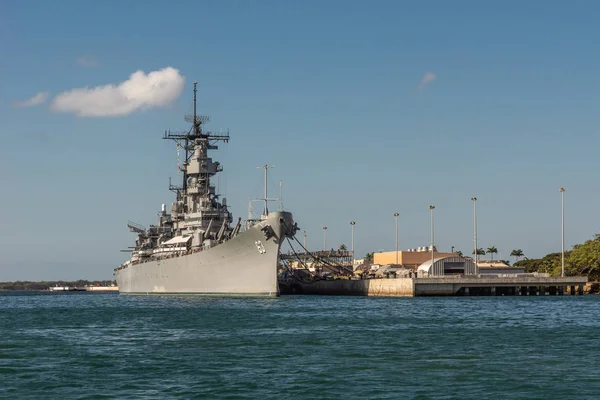 USS Missouri 63 battle ship in Pearl Harbor, Oahu, Hawaii, USA. — Stock Photo, Image