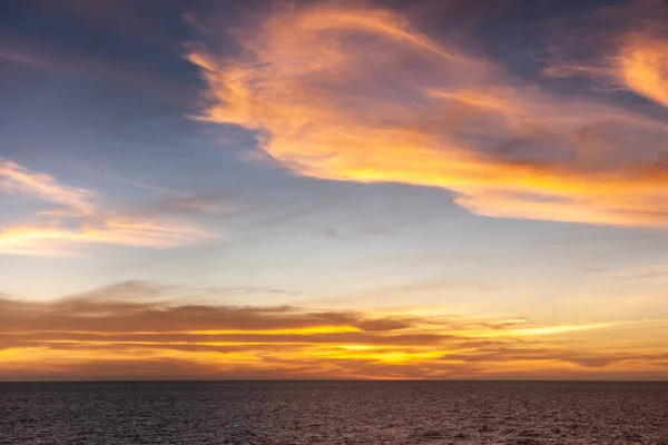 Red sunset over Arafura Sea, Australia. — Stock Photo, Image