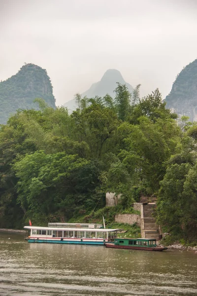 Guilin China May 2010 River Ferry Transport Vessel Brown Water — Zdjęcie stockowe
