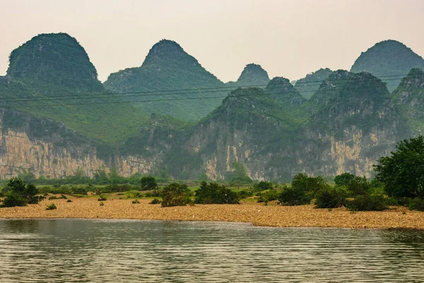 Guilin China Mei 2010 Langs Rivier Landschap Met Groene Beboste — Stockfoto
