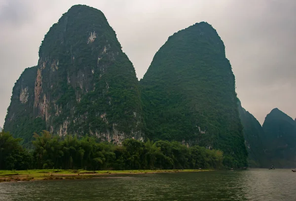 Guilin Chine Mai 2010 Long River Paysage Montagnes Karstiques Jumelées — Photo