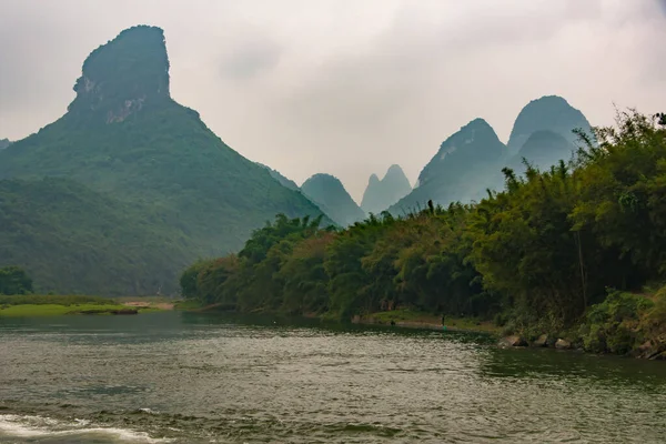 Guilin China Mei 2010 Langs Rivier Landschap Van Speciale Karstvormige — Stockfoto