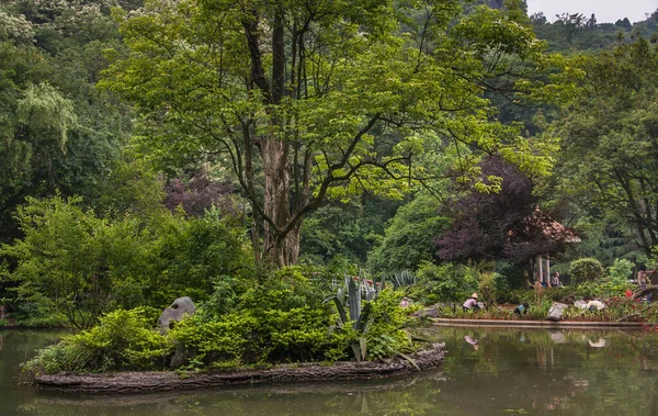 Guilin China May 2010 Seven Star Park Gardeners Work Ing — Φωτογραφία Αρχείου