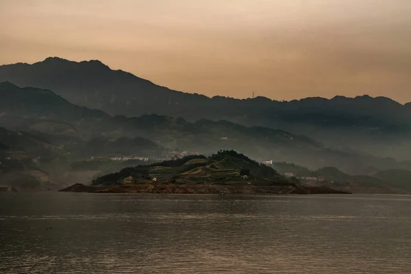 Drie Gorges Dam China Mei 2010 Yangtze River Mistige Smog — Stockfoto