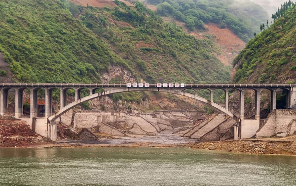 Baidicheng China May 2010 Qutang Gorge Yangtze River Closeup Brown — Stock Photo, Image