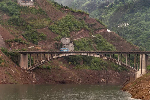 Guizhou China May 2010 Xiling Gorge Yangtze River Brown Concrete — Stock Photo, Image