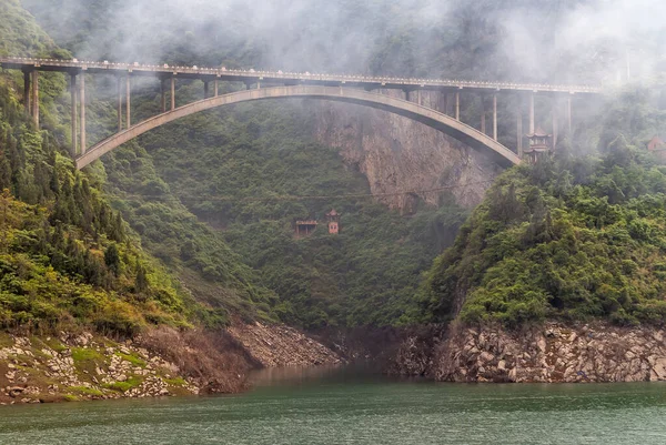 Xinling China Mayo 2010 Garganta Xiling Río Yangtze Humo Sobre — Foto de Stock