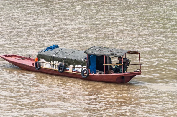 Fengdu Chongqing China May 2010 Yangtze River Closeup Small Red — Stock Photo, Image