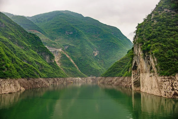 Guandukou Hubei China May 2010 Gorge Yangtze River 숲으로 뒤덮인 — 스톡 사진