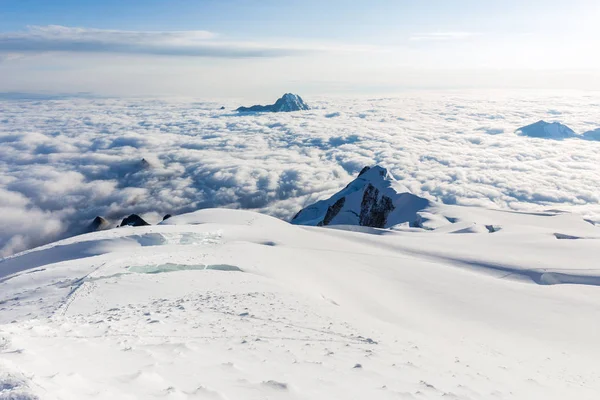 山のピークの上の日の出雲ワイナ ・ ポトシ、ボリビア — ストック写真
