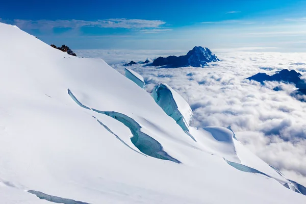 クレバス山ピーク雲ワイナ ・ ポトシ、ボリビア — ストック写真