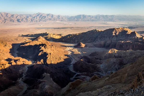 Desert canyon dağlar uçurumlar gorge, Necef seyahat İsrail rock. 
