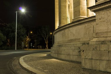 Gece Budapest Heroes Square