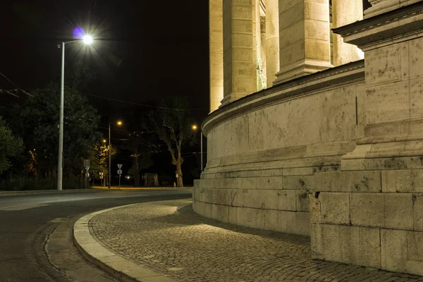 Gece Budapest Heroes Square