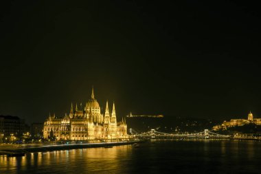 Macaristan Parlamento Binası gece