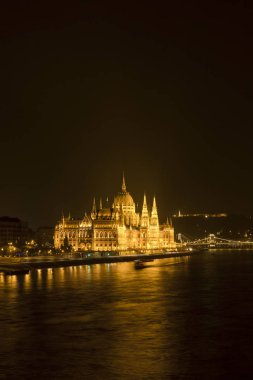 Macaristan Parlamento Binası gece