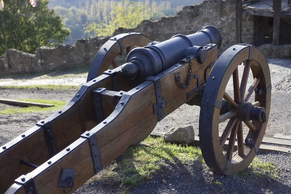 Cannone nella fortezza di Szigliget — Foto Stock