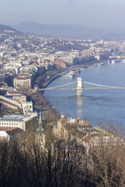 Gellert Tepesi 'nden Budapeşte' nin silüeti
