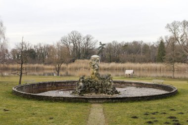 Karolyi Sarayı 'nda Çeşme