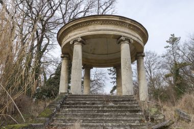 Karolyi Palace şirketinde filagory