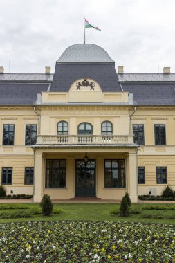 Gyula Almasy sarayda