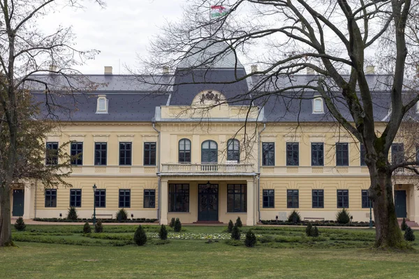 Almasy palace i Gyula — Stockfoto