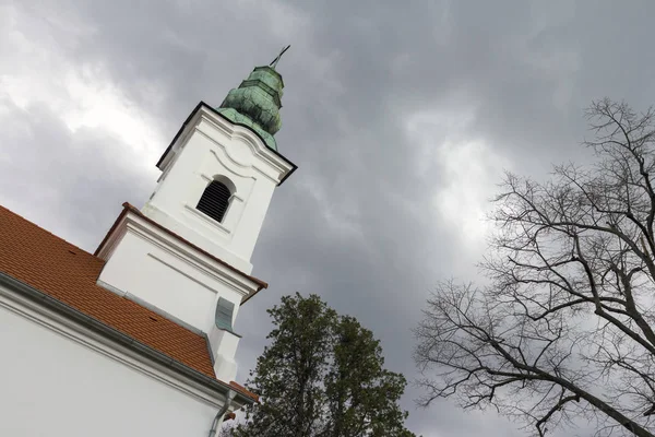 Kyrkan i Szantodpuszta — Stockfoto