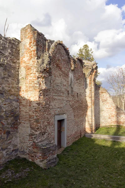 Ruína igreja em Radpuszta — Fotografia de Stock