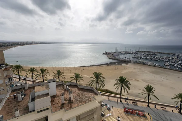 Vista de Palma de Maiorca em um dia de outono — Fotografia de Stock