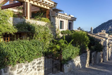 Mallorca 'daki Pollenca kasabasının sokakları