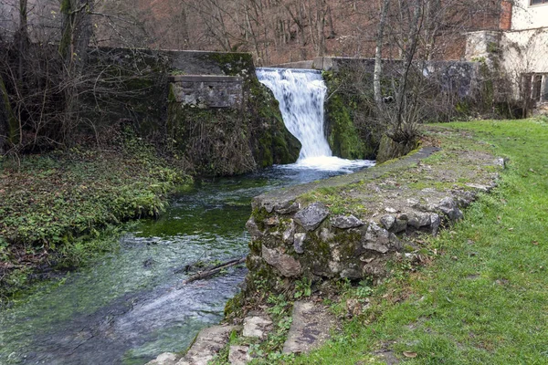 Piccolo torrente a Josvafo vicino al Parco Nazionale di Aggteleki — Foto Stock