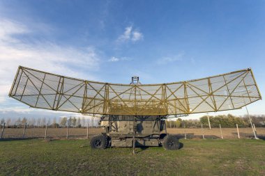 Eski Rus hava savunma radarı