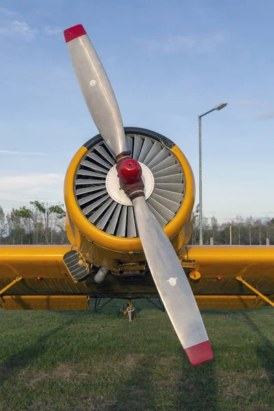 Tschechisches landwirtschaftliches Flugzeug z-37 Hummel — Stockfoto