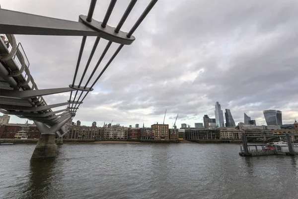 View of the city of London with the river Thames and the Millenn — Stock Photo, Image
