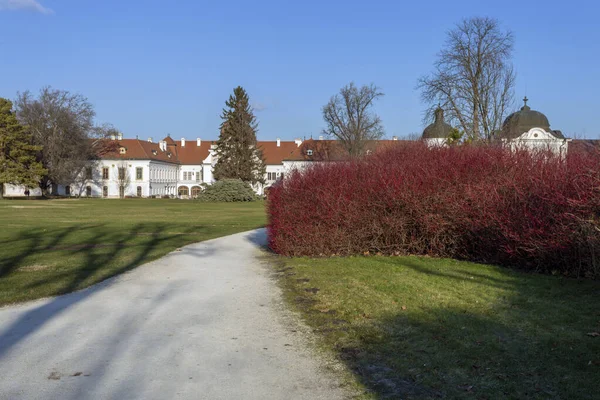Trädgården på Kungliga slottet i Godollo — Stockfoto