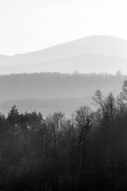 Medves platosundan Kuzey Macaristan Dağları manzarası