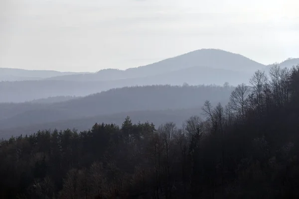Pohled na severomaďarské hory z náhorní plošiny Medves — Stock fotografie