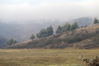 Kış gününde soğuk tepeler