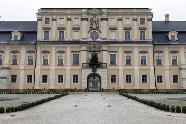Palazzo L'Huillier-Coburgo a Edeleny — Foto Stock