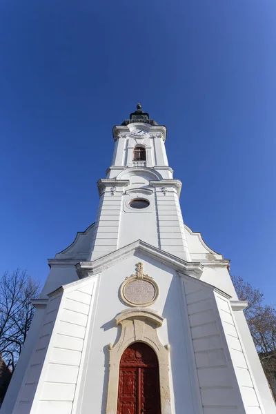 Barockliknande kalvinistisk kyrka i Szabadszallas, Ungern — Stockfoto