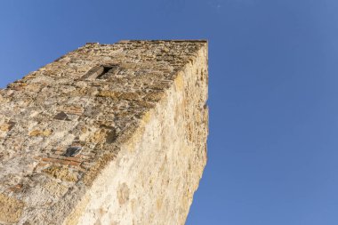 Macaristan 'daki Soltszentimre ortaçağ güdük kulesi.