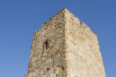 Macaristan 'daki Soltszentimre ortaçağ güdük kulesi.