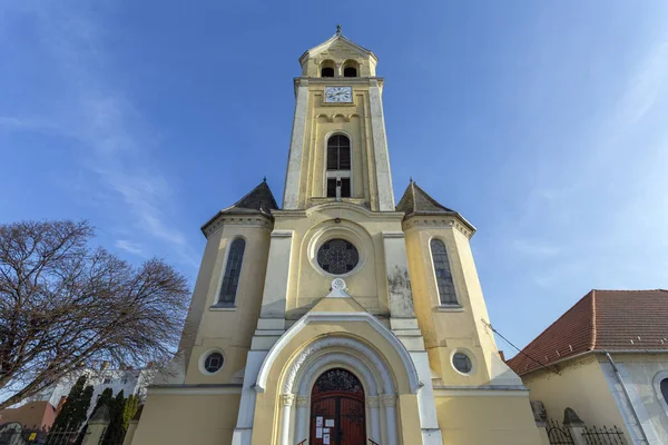 Кальвинистская церковь Комарома . — стоковое фото
