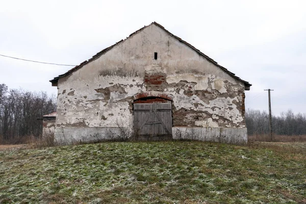 Verlassenes Gebäude Der Ungarischen Landschaft Einem Wintertag — Stockfoto