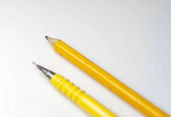 Lápis Amarelos Sobre Fundo Papel Branco — Fotografia de Stock