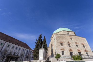 Paşa Qasim Camii Pecs, Macaristan 'da.