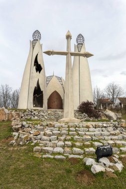 Macaristan, Beremend 'deki Uzlaşma Şapeli. Kilise, Bosna Savaşı 'nın da anısına hizmet veriyor..
