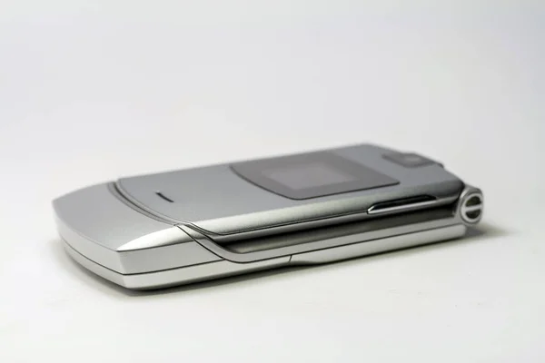 Starý Mobilní Telefon Bílém Pozadí — Stock fotografie