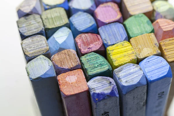 Crayons Colorés Sur Fond Blanc — Photo