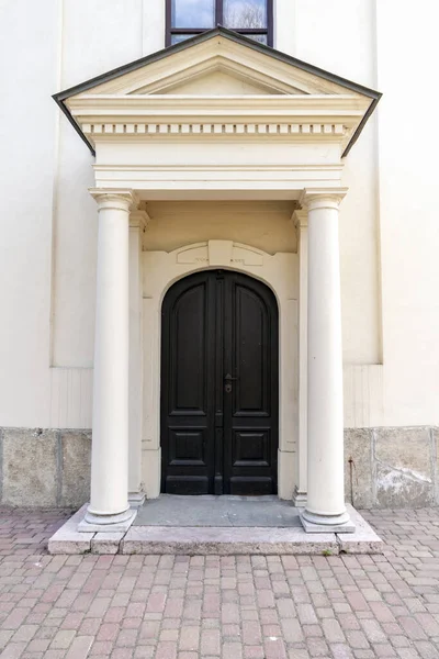 Реформатская Церковь Весенний День Кунентмиклоше Венгрия — стоковое фото